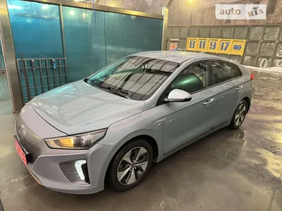 2019 Hyundai Elantra GT Review, Pricing, and Specs
