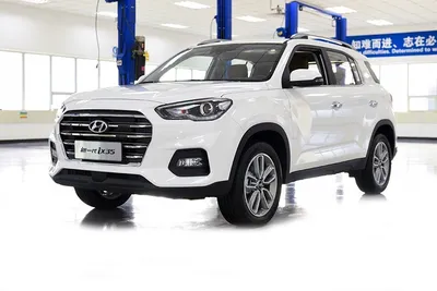 Hyundai reveals hydrogen fuel cell SUV with 360-mile range