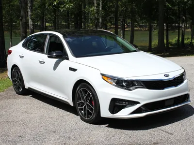 2019 Kia Optima vs. 2019 Hyundai Sonata Comparison - Kelley Blue Book