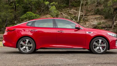 Kia Optima GT v Hyundai Sonata Premium : Comparison Review - Drive