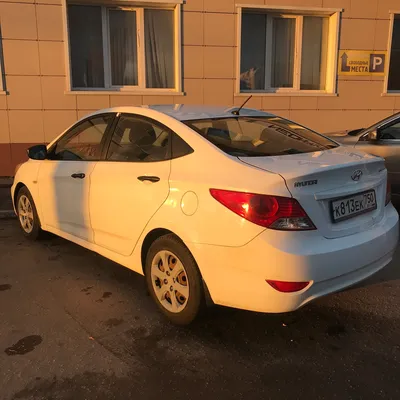 Купить б/у Hyundai Solaris I Рестайлинг 1.6 AT (123 л.с.) бензин автомат в  Москве: серый Хендай Солярис I Рестайлинг хэтчбек 5-дверный 2014 года на  Авто.ру ID 1120727410