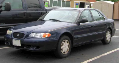 File:95-98 Hyundai Sonata.jpg - Wikipedia