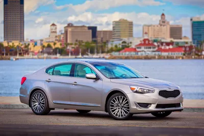 Интерьер салона Kia Cadenza (2013-2016). Фото салона Kia Cadenza