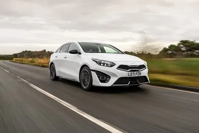 Kia Ceed Sportswagon: Still holding its own - YouTube