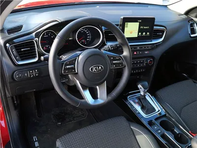 новый kia ceed салон хэтчбека - Kia Ceed 2 (JD) Фото