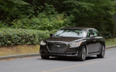 Is There Any Reason to Pick the Genesis G90 Over the Kia K900?