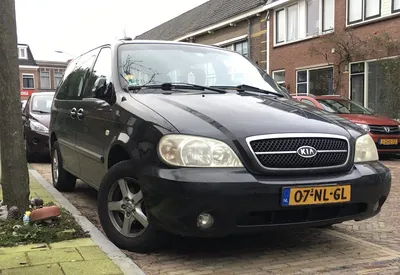 2004 Kia Carnival 2.5 V6 | Leiden | Rutger van der Maar | Flickr