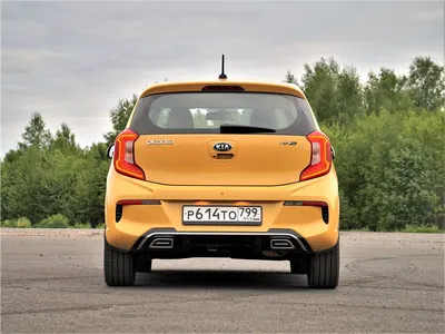 Kia Stonic: маленький кроссовер на базе Rio — Авторевю