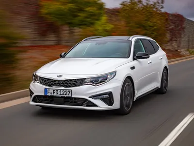 Kia Optima Sportswagon (2017) - picture 12 of 54