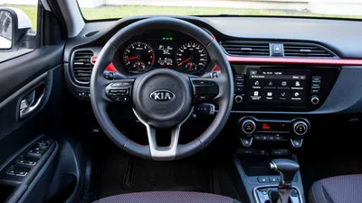 Фото KIA Rio (2015 - 2016) поколение III рестайлинг - Интерьер Kia выглядит  неожиданно дорого для бюджетного автомобиля