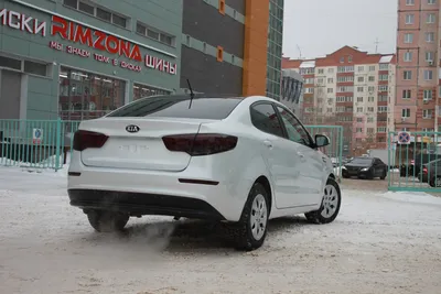 Тонирование задних фар Kia Rio