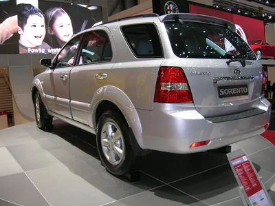 The Original Kia Sorento Was a Body-On-Frame SUV with an Available Manual  Transmission - Autotrader