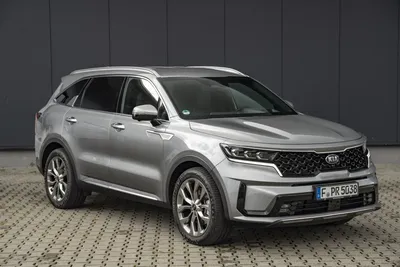 Kia Sorento 2024 - фото в новом кузове: салон, вид снаружи, багажник