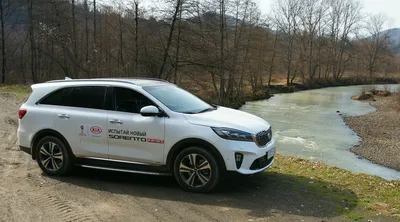 Киа Соренто 2018 год в Нижневартовске, Продается автомобиль KIA SORENTO  PRIME в максимальной комплектации GT-LINE, AT, белый, б/у, 3.5 литра, 4 вд