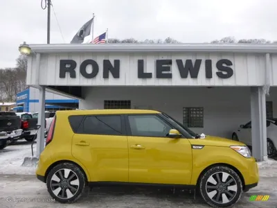 Used Kia Soul S 2020 Yellow 2.0L 2020 for sale in Sharjah - 620520