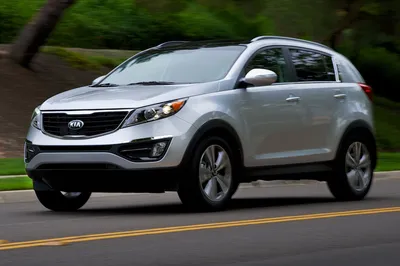 Kia Sportage Axis is here to offer nice performance along with beautiful  exterior and cozy interior