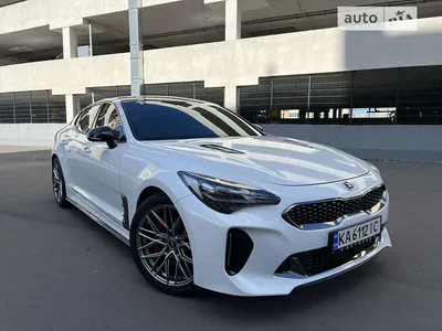 KIA Stinger 2019 - 2023: фото в новом кузове и салона