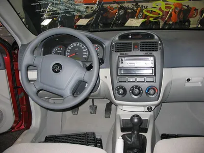1/2005 Kia Cerato LD 4d Sedan - Lot 1433225 | CARBIDS