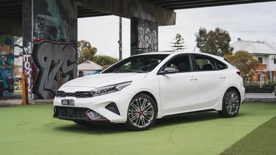 Kia Cerato GT hatch 2022 |Drive