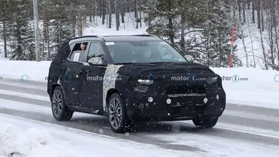 Kia Seltos Facelift Spied In The Snow, Passenger Not Happy About It