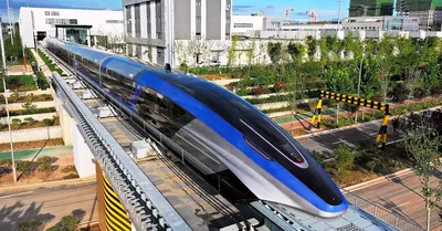 В Китае начали функционировать \"умные\" высокоскоростные поезда нового  поколения