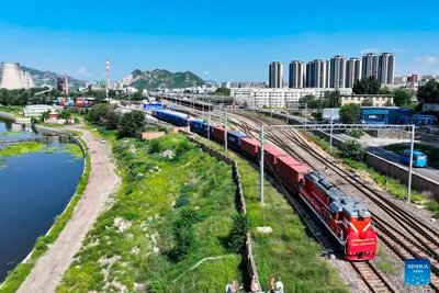 Доставка из Китая скорым поездом — достойная альтернатива морским  грузоперевозкам