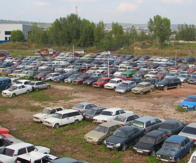 В России нашли кладбище брошенных иномарок — Motor