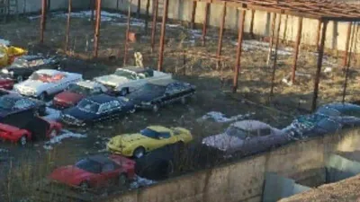 На кладбище автомобилей у детской площадки в Ставрополе махнула рукой  администрация района
