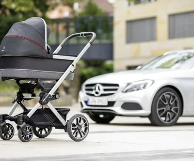 Mercedes-Benz начал выпускать детские коляски в стиле AMG — Motor