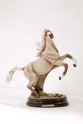 Фарфоровая статуэтка Конь на дыбах. Allach. Германия ➽ купить
