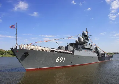Парад кораблей ВМФ прошел в Дагестане - YouTube
