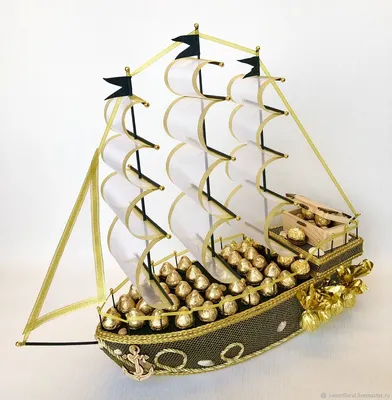 Корабль из конфет фото 