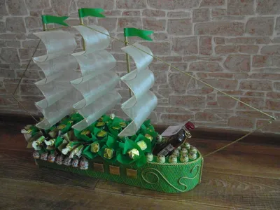 Корабль \"Алые паруса\" - Букеты из конфет