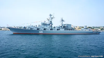 Минобороны РФ заявило, что крейсер \"Москва\" при буксировке затонул