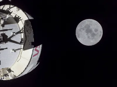 Самые подробные фото Луны – корабль Orion сфотографировал спутник на GoPro  | Новости Украины | LIGA.net