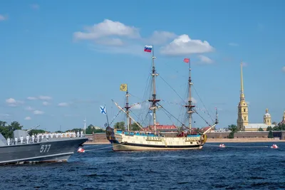 Линейный корабль 4-го ранга «Полтава» вновь примет участие в параде ко Дню  ВМФ - Яхт-Клуб Санкт-Петербурга