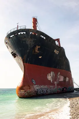 Корабль-призрак в чёрном море | Пикабу