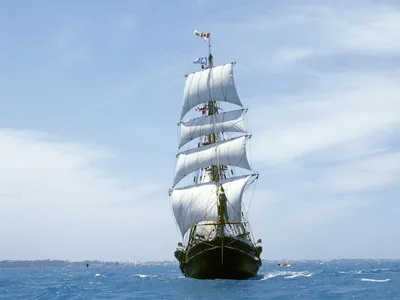 фантастический корабль в океане Стоковое Фото - изображение насчитывающей  море, океан: 268239706