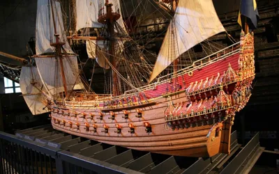 Модель корабля \"Васа\" в том цвете, каким был в своем первом и единственном  плавании. - Изображение Музей Ваза, Стокгольм - Tripadvisor