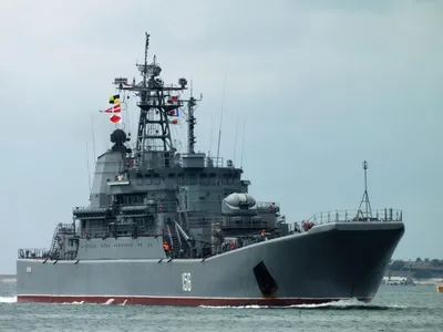 Корабли Черноморского флота вышли в море на учения по защите Крыма -  Российская газета