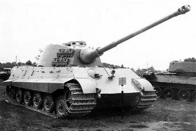 Сборная модель Немецкий тяжелый танк Pz.Kpfw.VI Ausf.B \"Королевский Тигр\" с  башней Henschel, позднее производство (ICM 35363) 1:35- купить в Киеве,в  Украине,цена,отзывы-магазин БАТЛЕР
