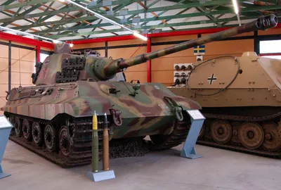 Модель сборная Звезда Тяжёлый танк Королевский Тигр купить по цене 4990 ₸ в  интернет-магазине Детский мир