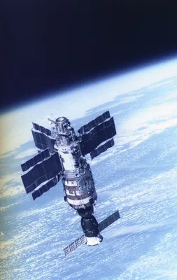 Первый в истории перекрёстный полёт с американским астронавтом на корабле « Союз». Состоялся запуск космического корабля «Союз МС-22» с Байконура