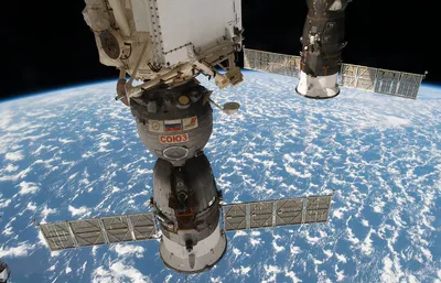 Спасательный корабль «Союз» прибыл на МКС: SpaceX готовит свою миссию на  орбиту (видео)
