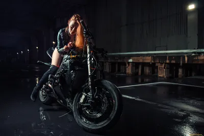Искусство в движении: фотографии девушек, управляющих мотоциклами 