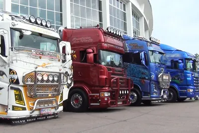 Фото: Легендарный ЛАЗ мог выпустить очень красивый грузовик - Российская  газета