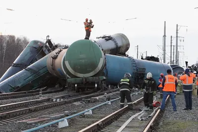 Крушение грузового поезда с мазутом во Владимирской области. Фоторепортаж —  РБК