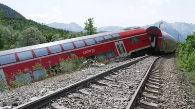 Катастрофа на железной дороге в Индии: при столкновении трех поездов  погибли сотни человек - BBC News Русская служба