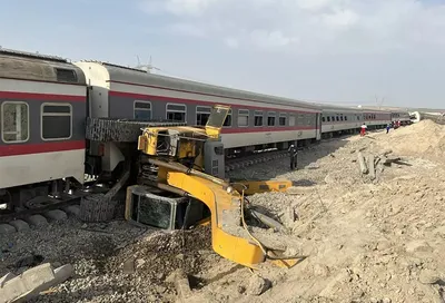 Появились фото и видео с места крушения пассажирского поезда в Казахстане —  РБК
