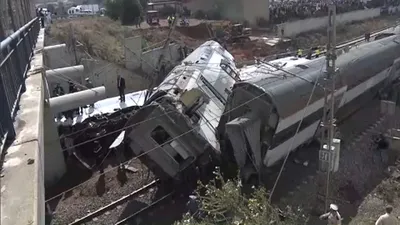 В США произошло крушение грузового поезда с взрывоопасным веществом - Ход  Мыслей